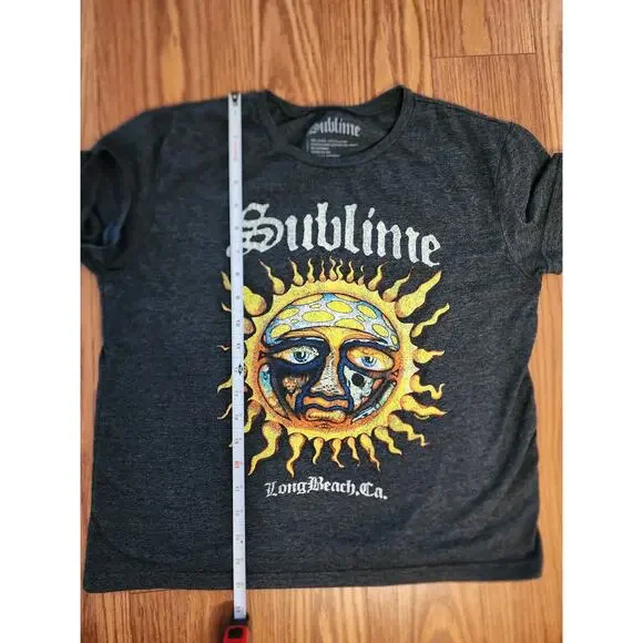 Sublime Ladies Cropped Graphic T-Shirt Size S Beachy Skatergirl - Picture 4 of 6